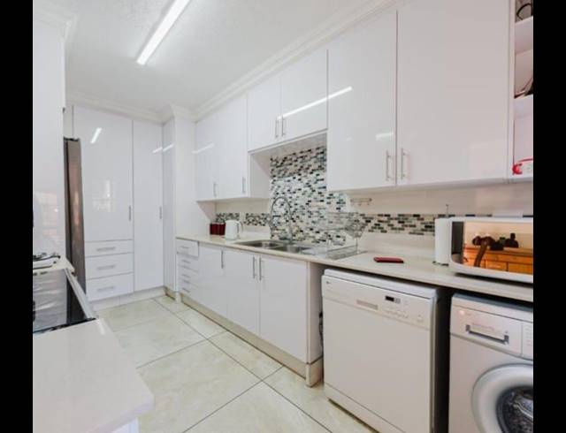 3 BEDROOM TOWNHOUSE FOR SALE IN BRACKENHURST